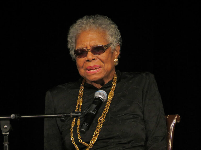 Photo of Maya Angelou